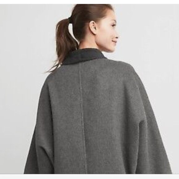Light weight Gray Coat XS - Picture 2 of 4